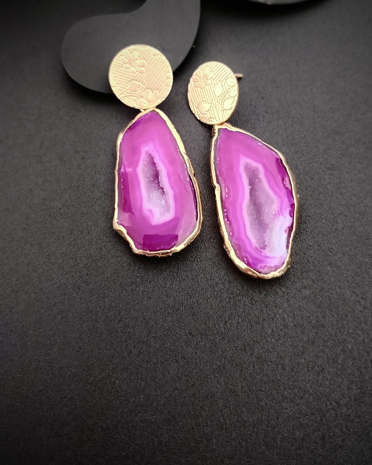 Raw Radiance – Agate Slice Stones Earrings