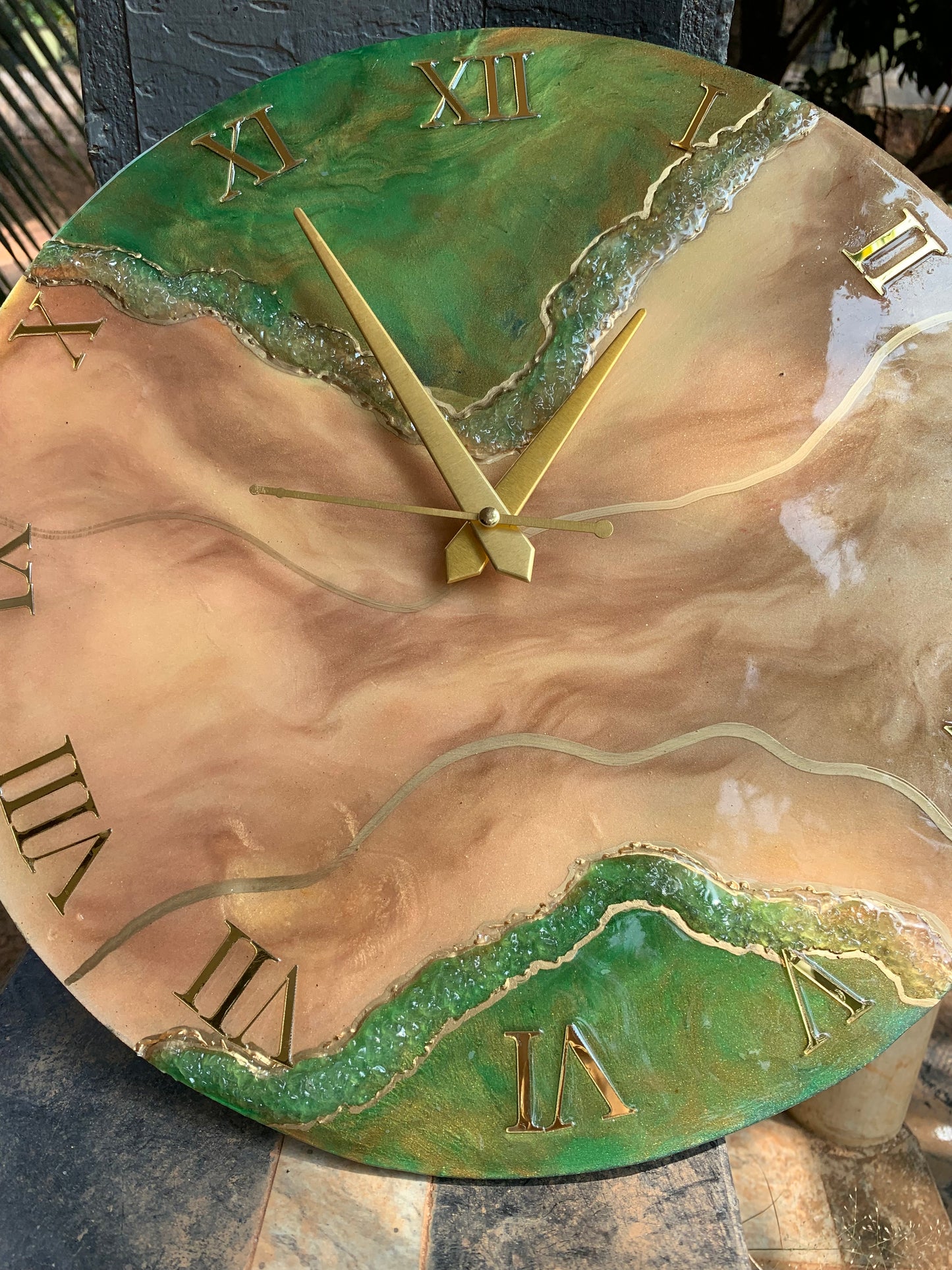 Resin wall clock
