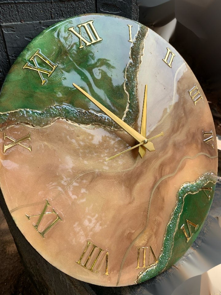 Resin wall clock