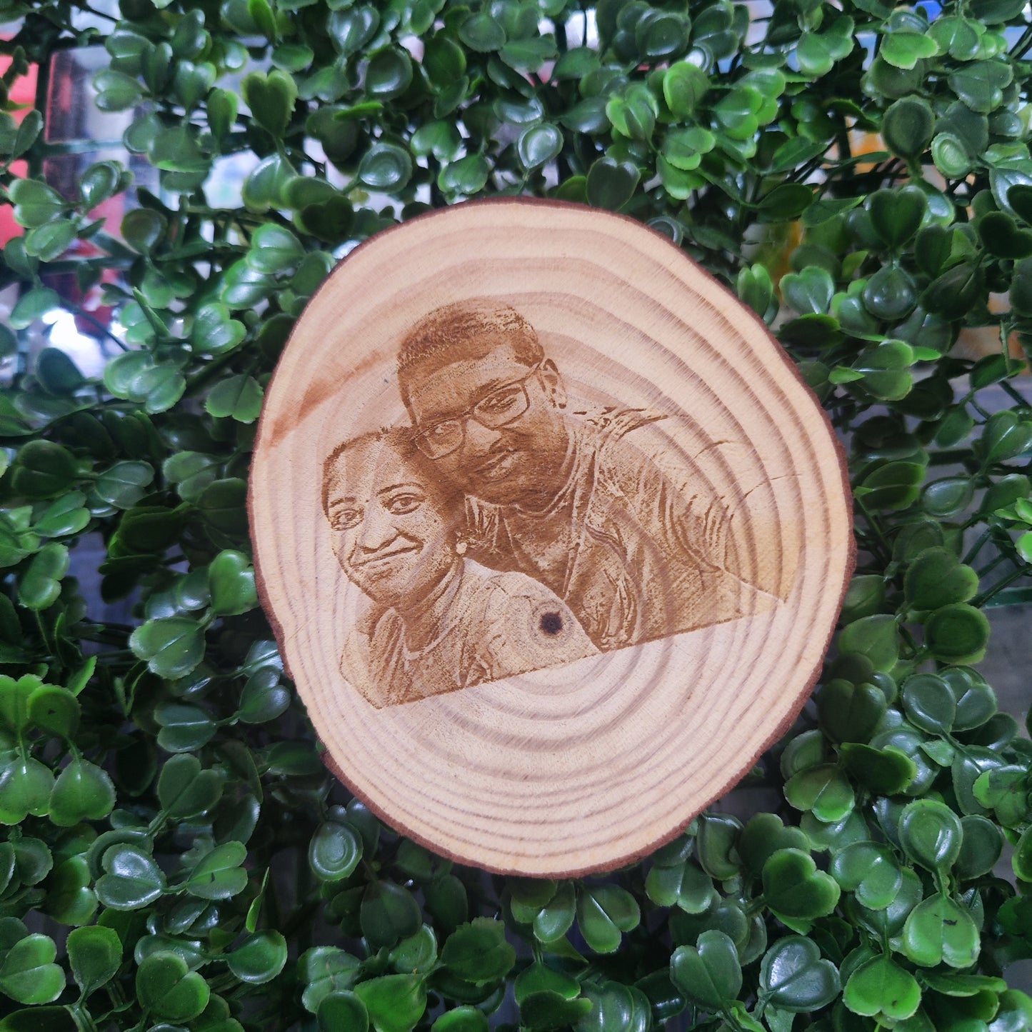 NATURAL ENGARVED WOOD SLICE