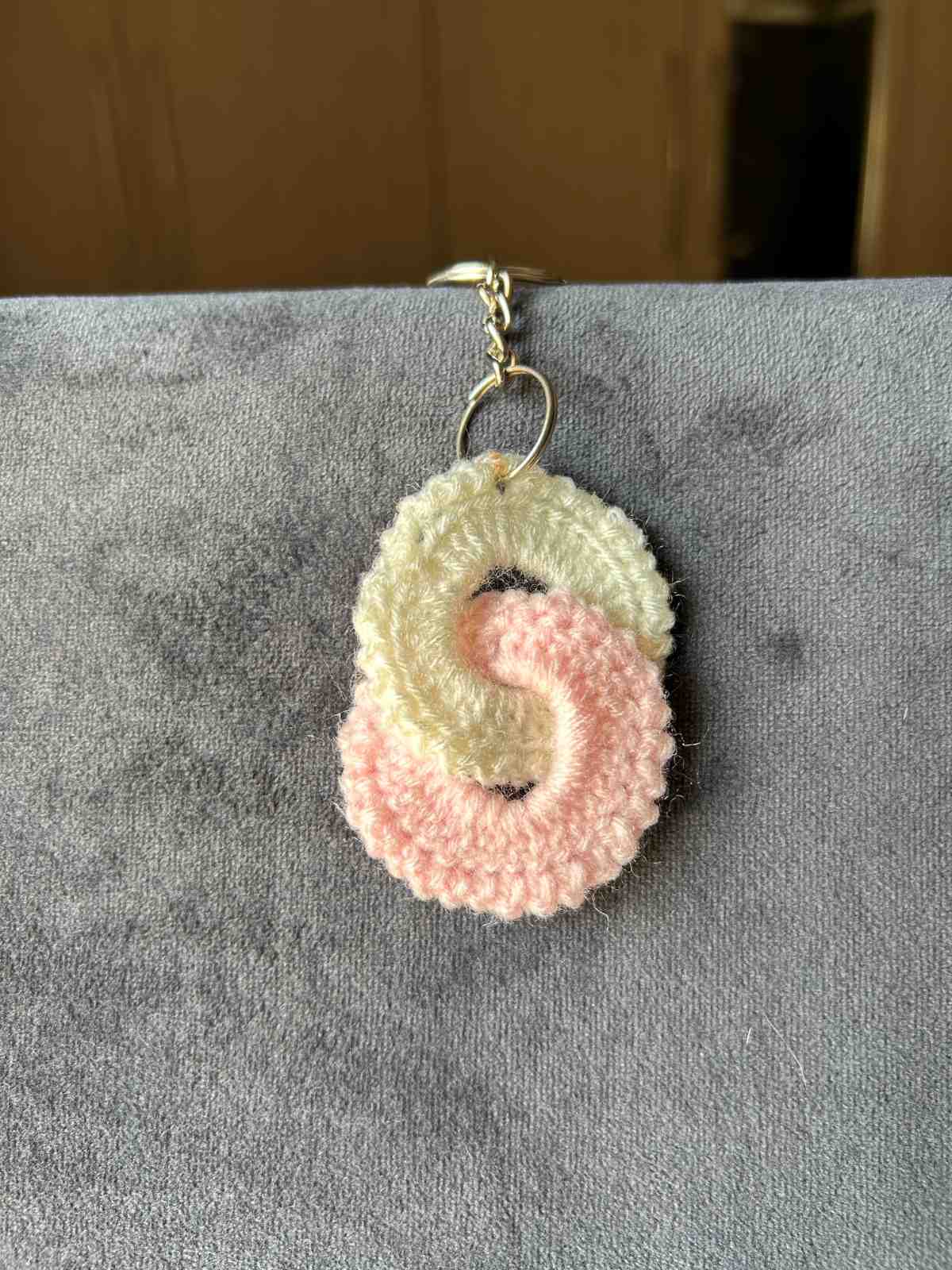 Loop rings key chain