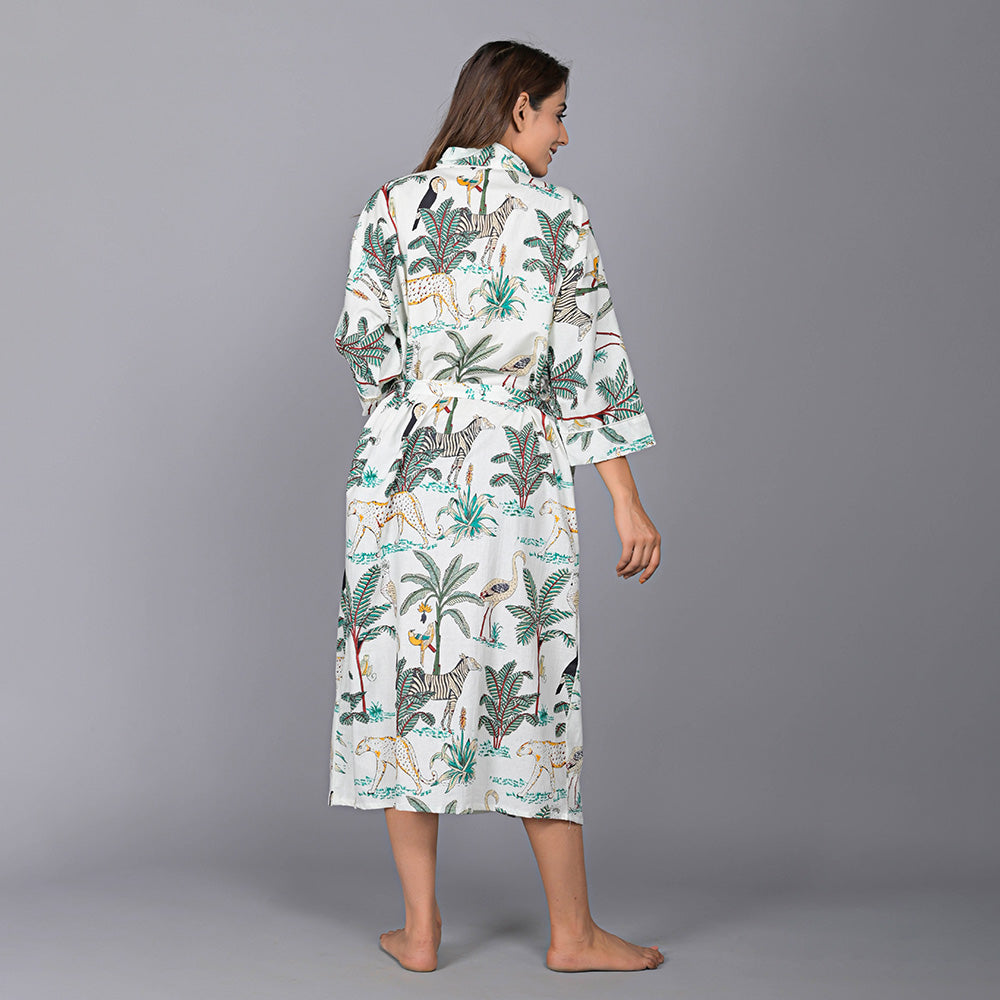 
                  
                    Jungle Pattern Kimono Robe Long Bathrobe For Women (White)
                  
                