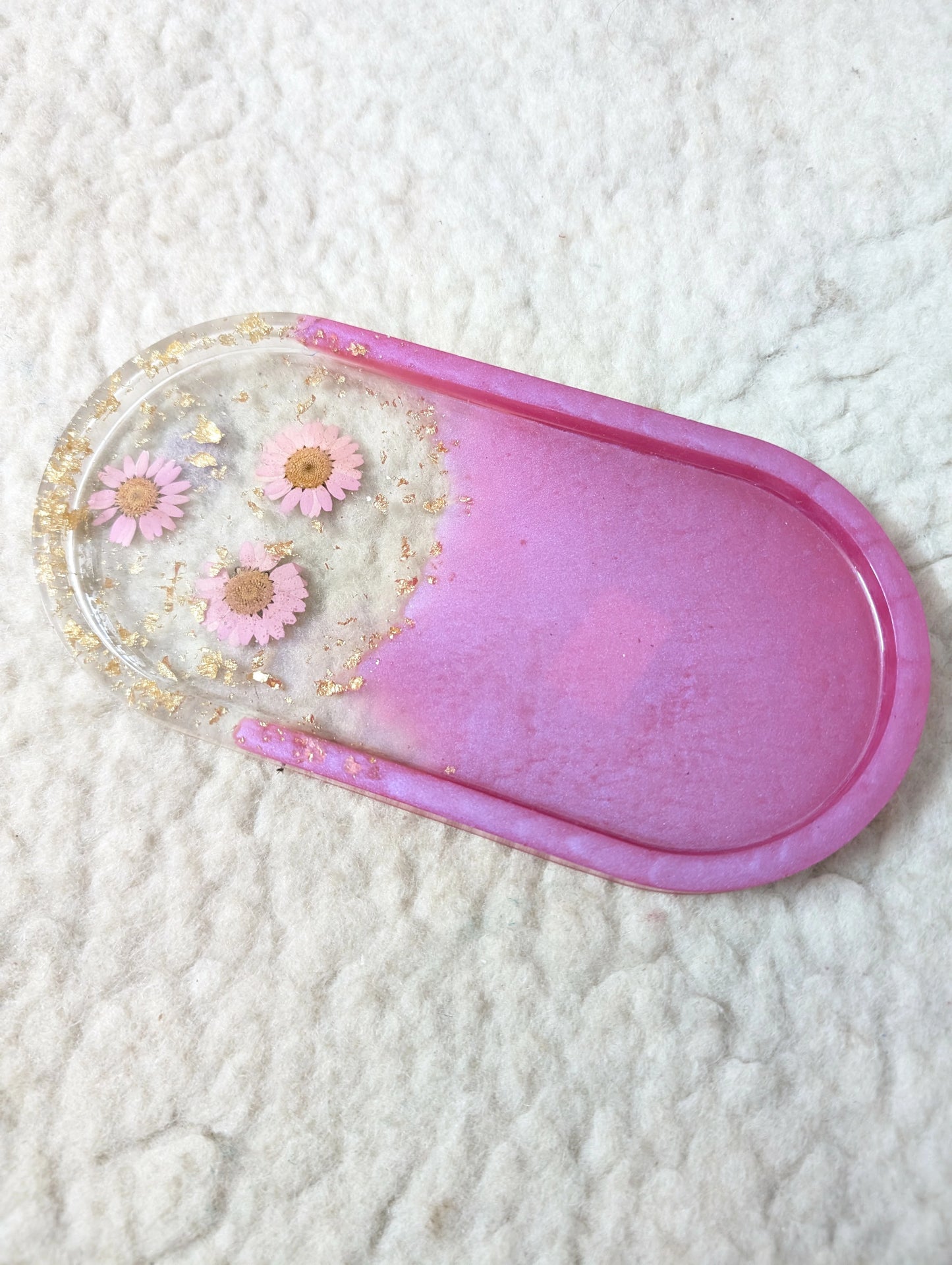Resin Oval Trinket Tray with Flower | Resin Tray | Resin Tray with Pressed Flower & Golden Flakes