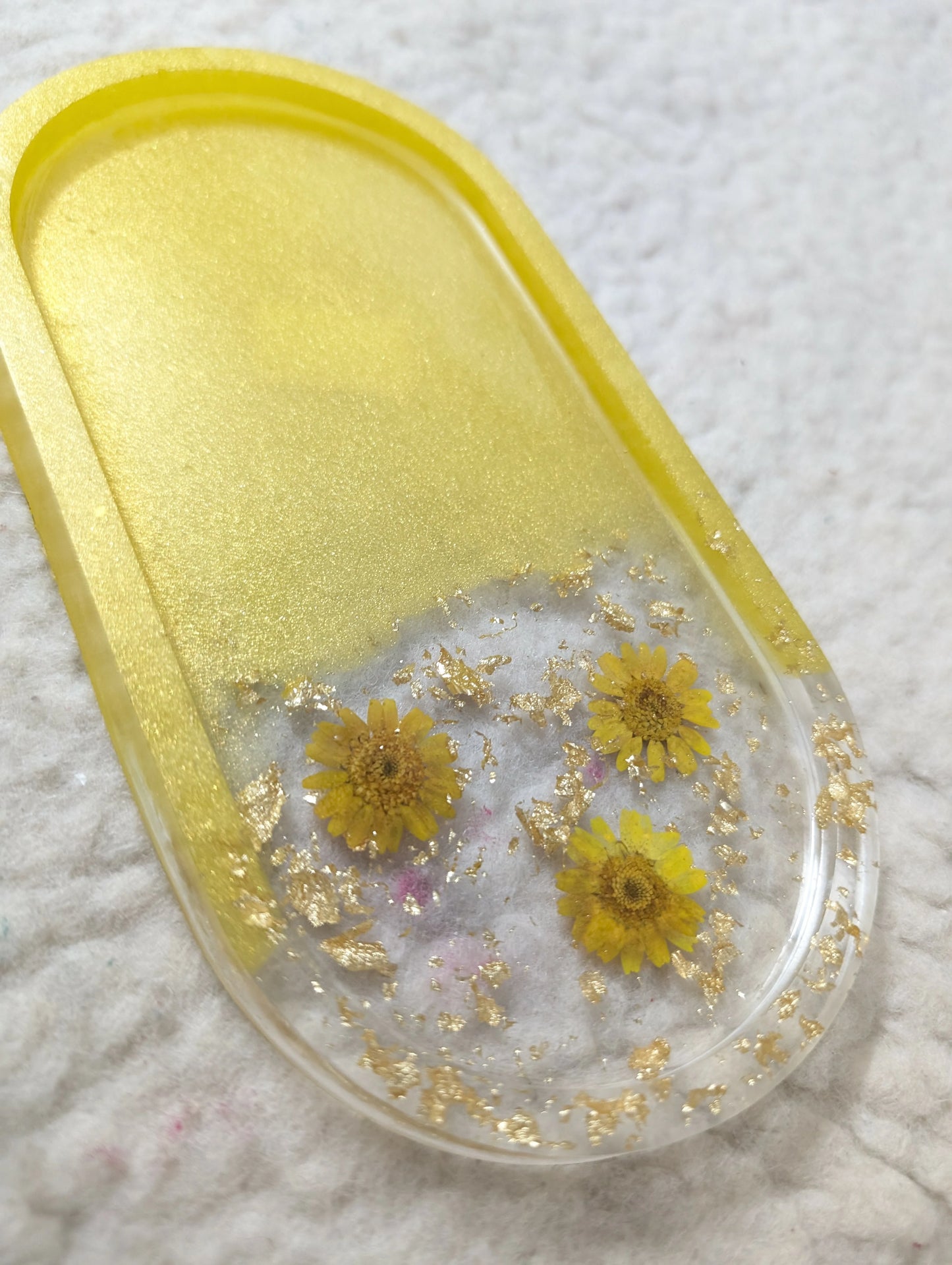 Resin Oval Trinket Tray with Flower | Resin Tray | Resin Tray with Pressed Flower & Golden Flakes