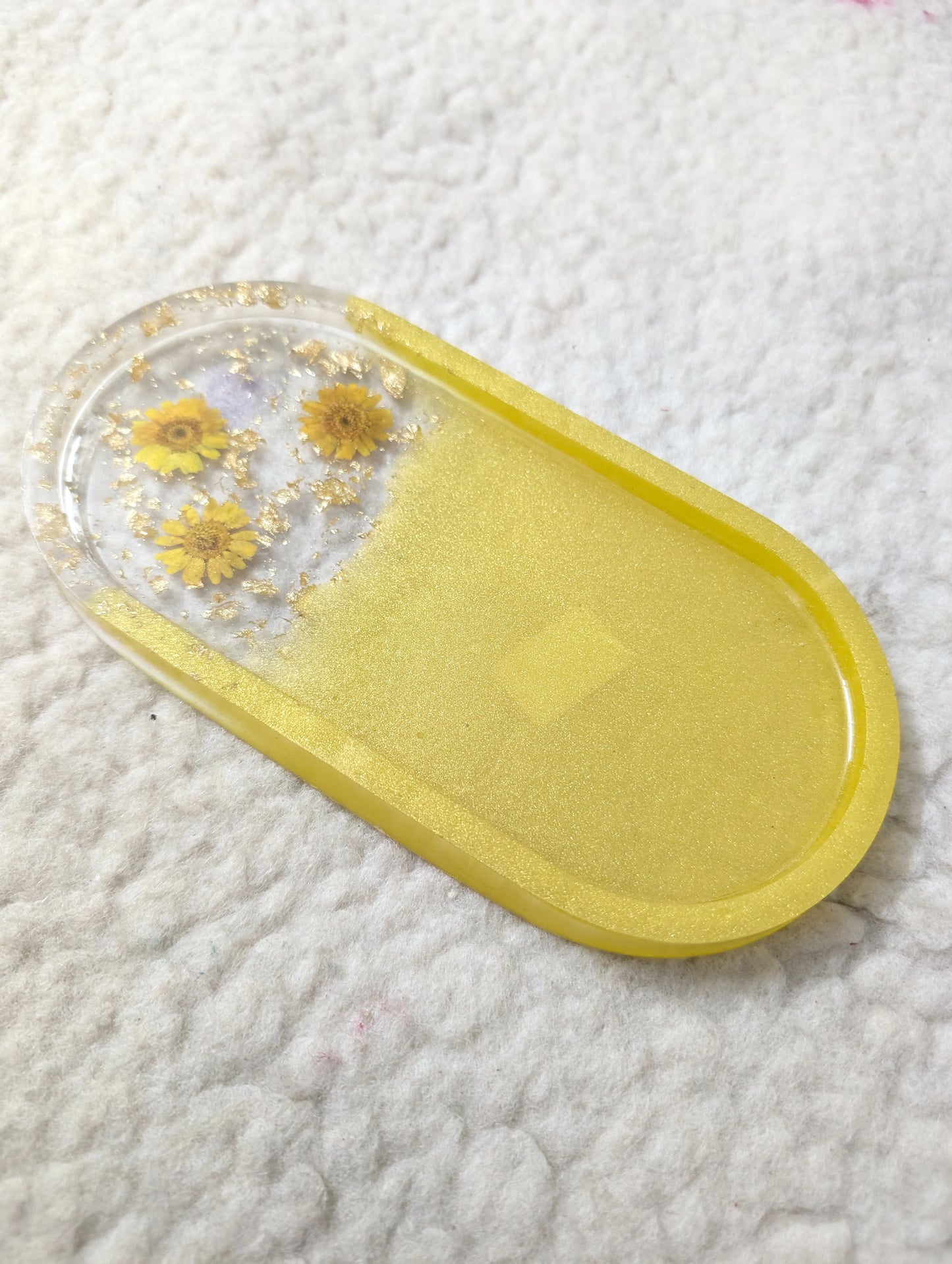 Resin Oval Trinket Tray with Flower | Resin Tray | Resin Tray with Pressed Flower & Golden Flakes