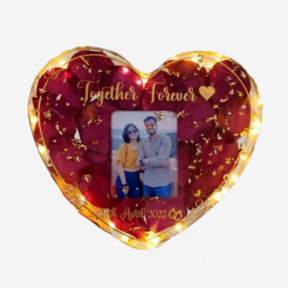 Resin Heart Frame - Kreate- Table Decor