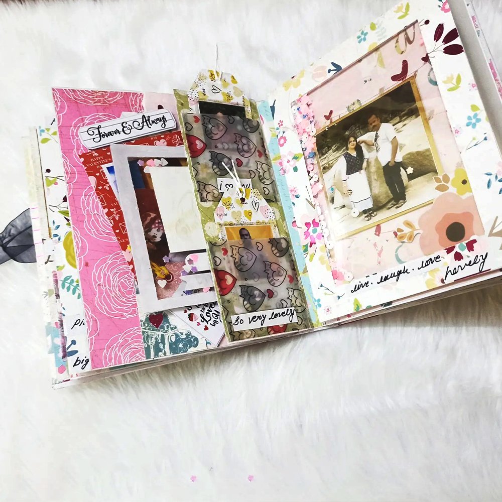 Scrapbook - Mr. & Mrs. - Kreate- Scrapbook