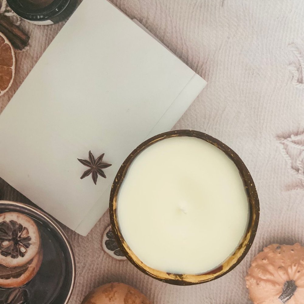 Shades of Soy Round Coconut Shell Candle - Kreate- Candles & Holders