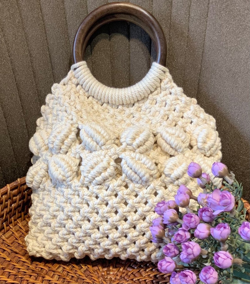 Shell Knots - Macrame Shell Purse with Wooden Handles - Kreate- Purse & Handbags