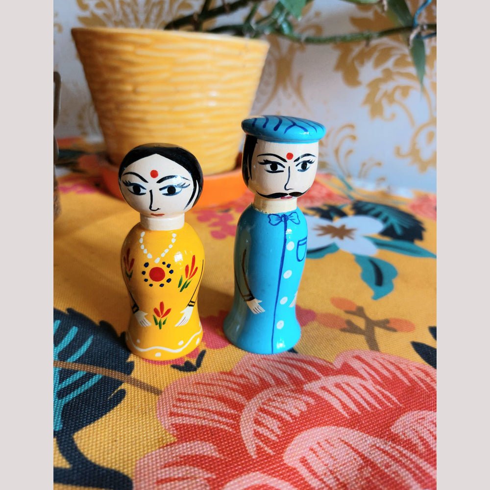 Siragugal Channapatna Finger Size Couple Dolls - Kreate- Table Decor