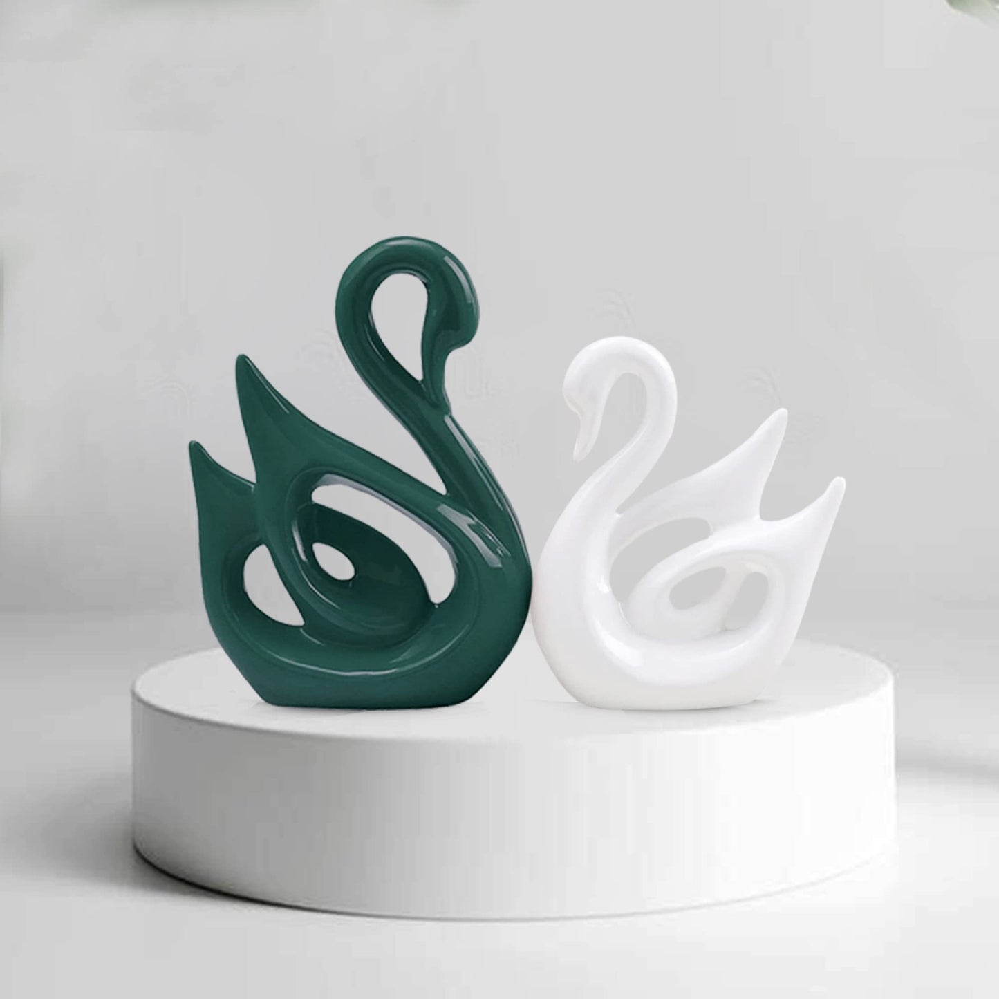 Swan Couple Showpieces (Set of 2)