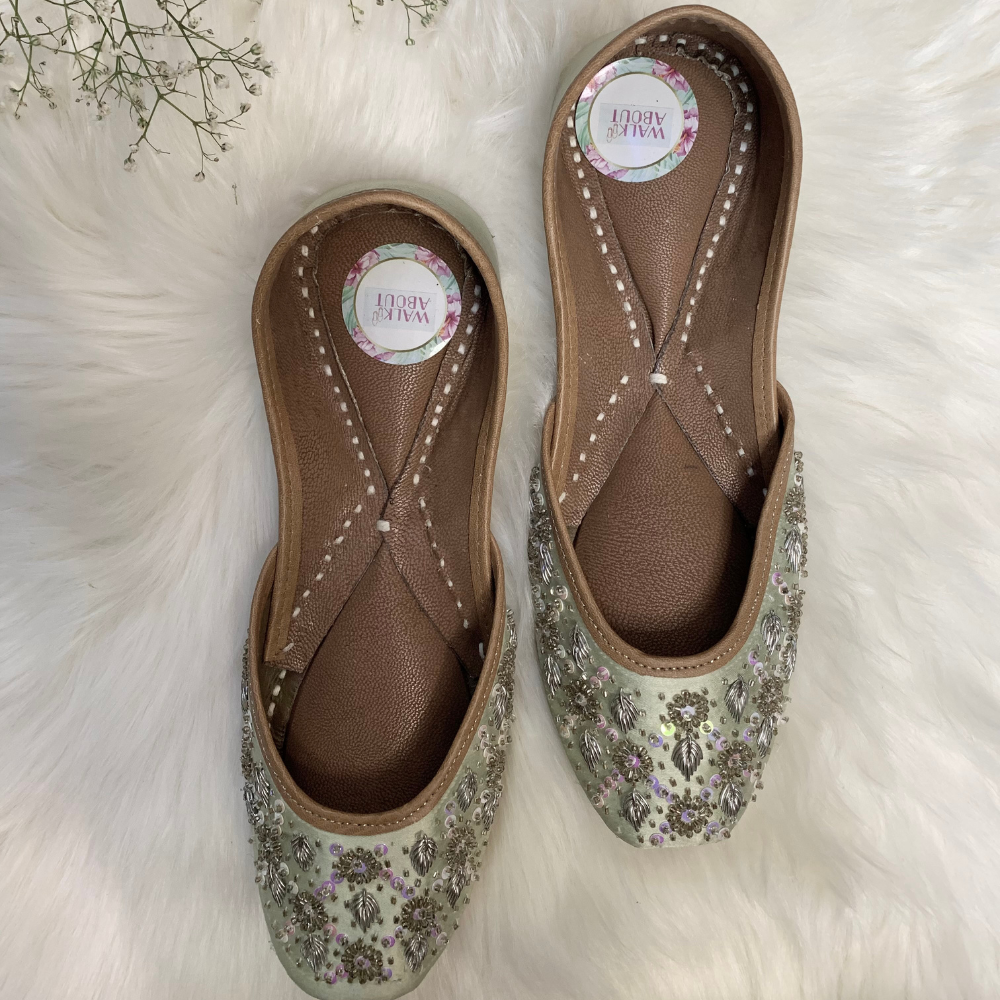 Double-Cushioned Hand-embroidered Jhuttis
