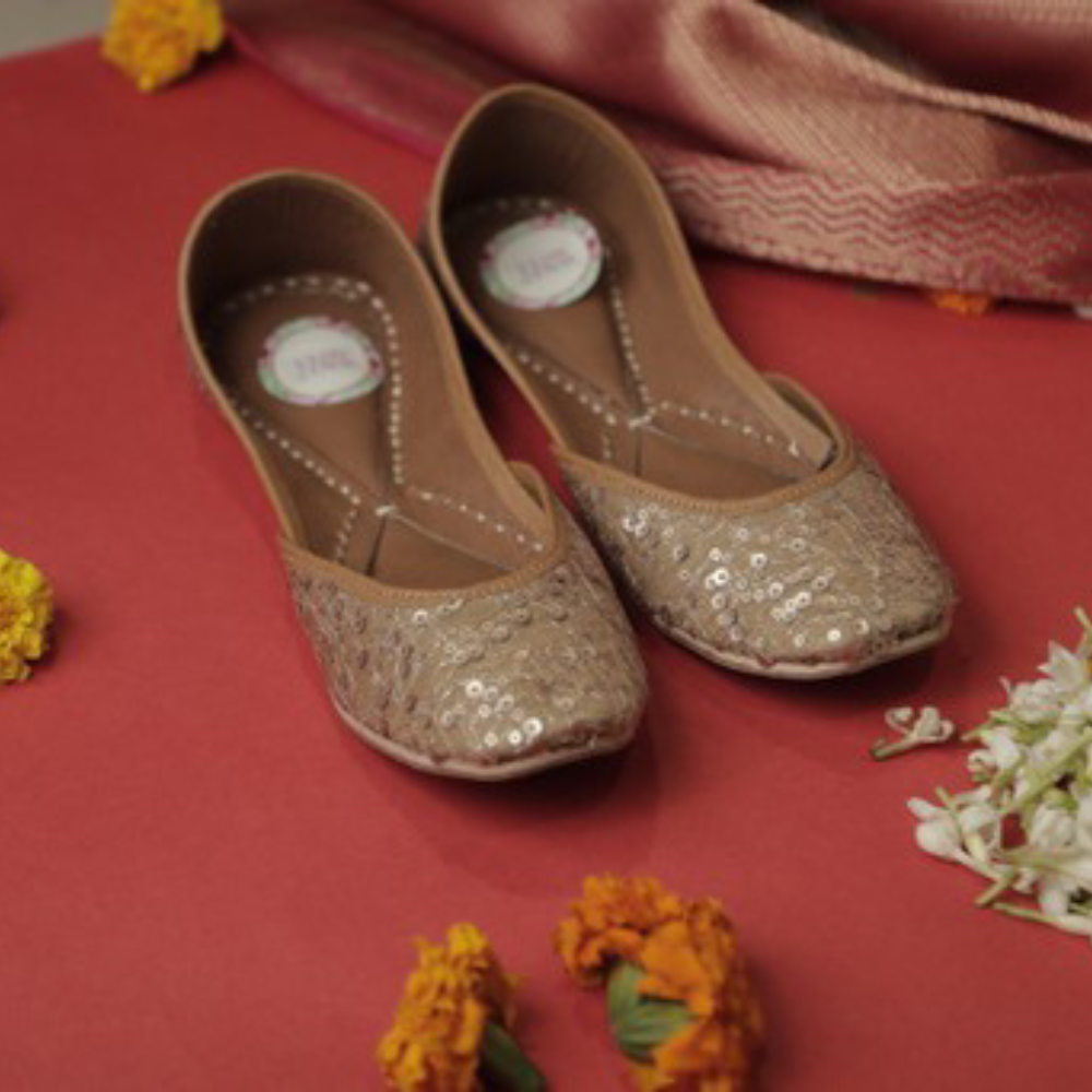Double-Cushioned Hand-embroidered Jhuttis