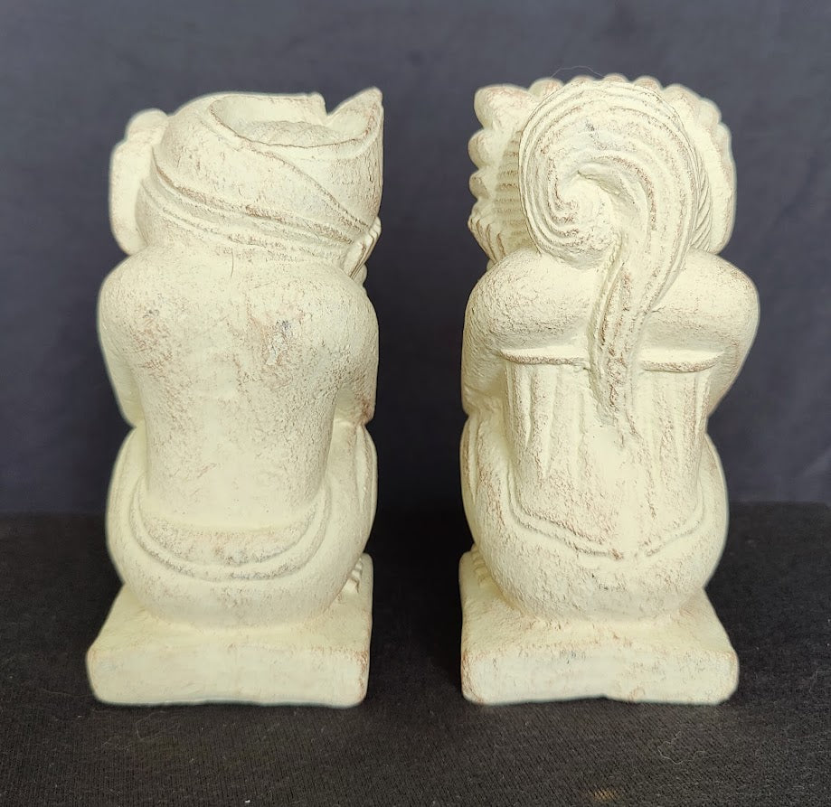 Dreaming Couple Romantic Sculptures, "Mimpi"