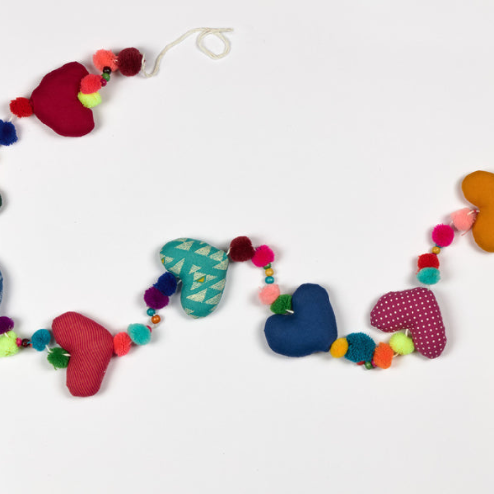 Use Me Works Hearty Pom-Pom Sring