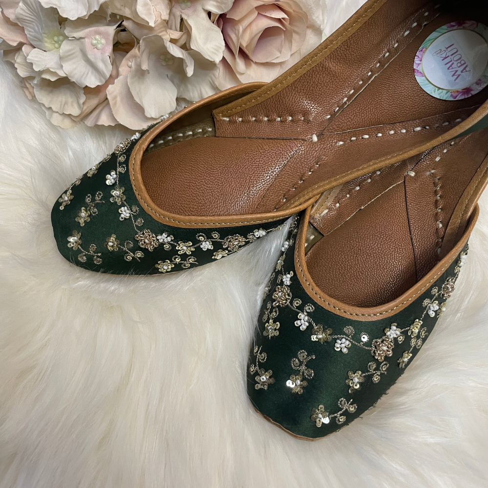 Double-Cushioned Hand-embroidered Jhuttis
