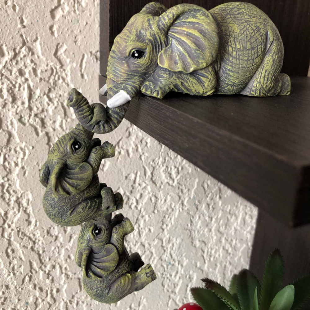 
                  
                    Elephant Family Showpiece
                  
                