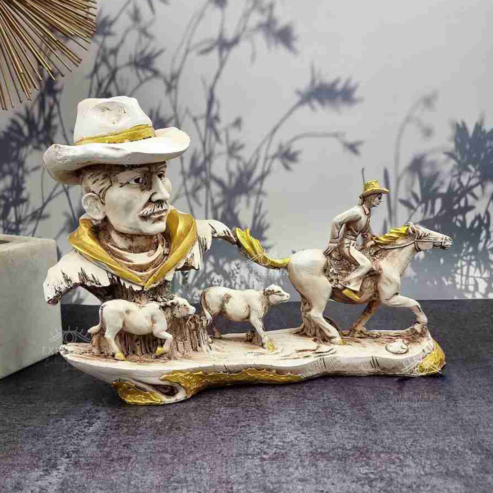 Captain Cowboy Showpiece