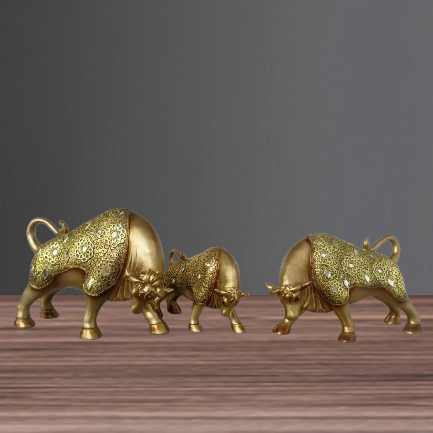 Bulls Showpieces (Set of 3)