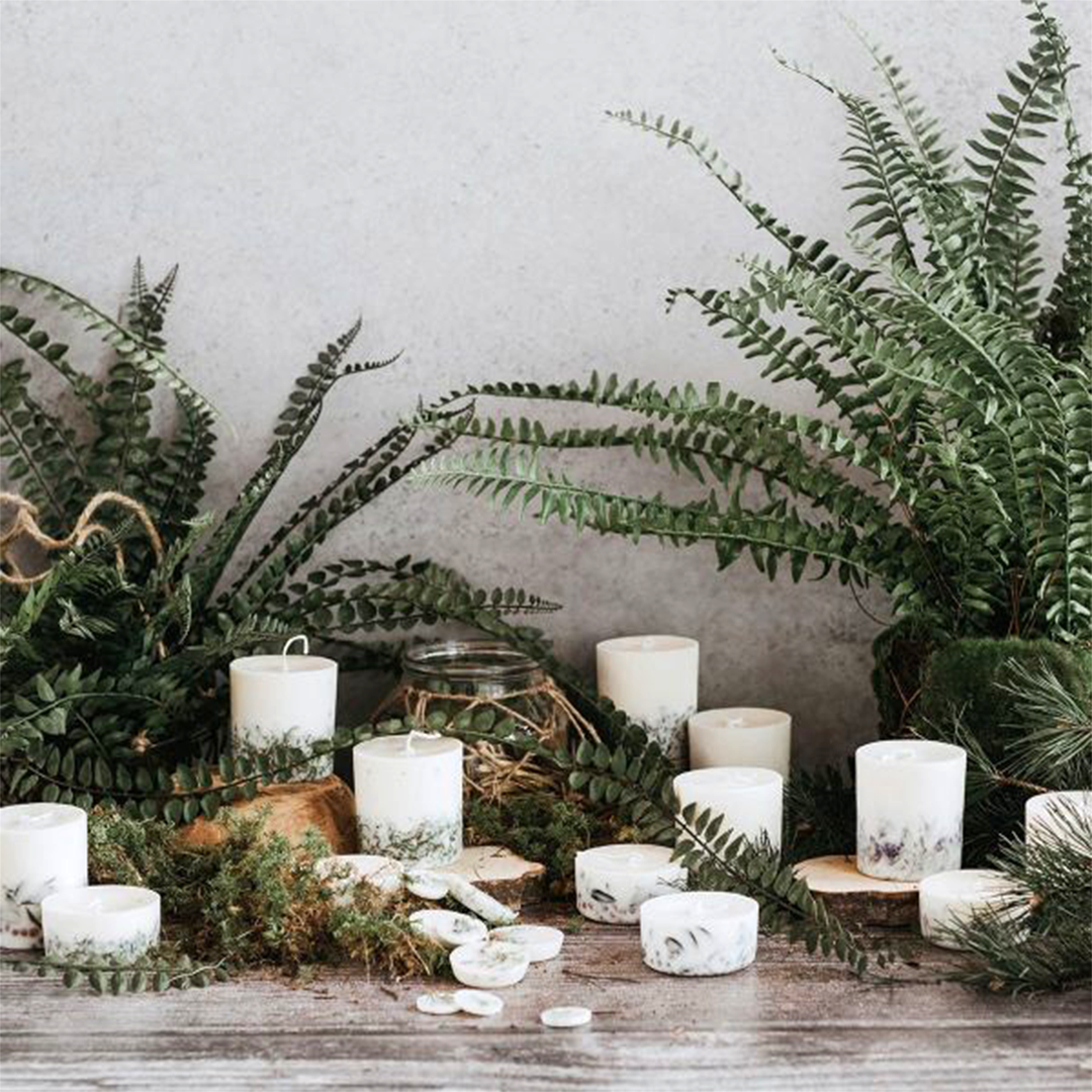 MUNIO Ashberries & Bilberry Leaves Candle (580g)