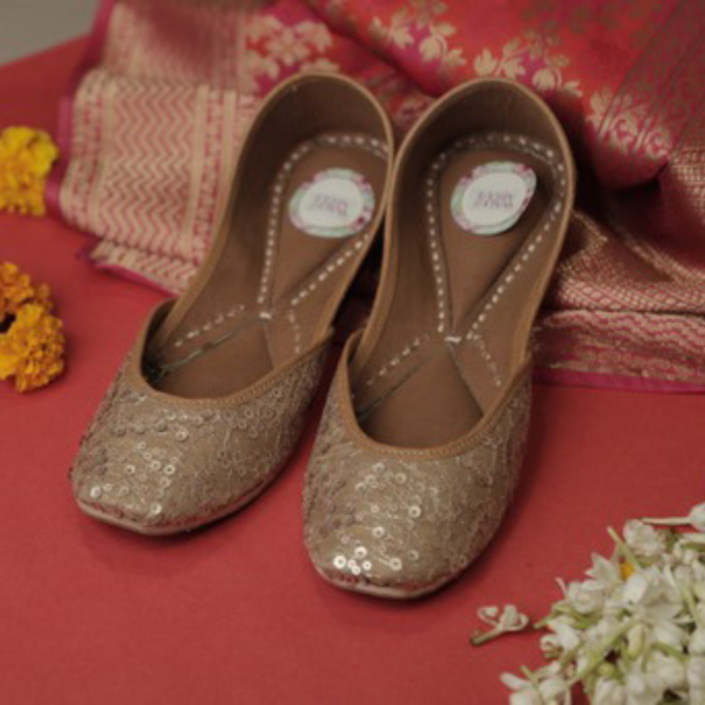 Double-Cushioned Hand-embroidered Jhuttis