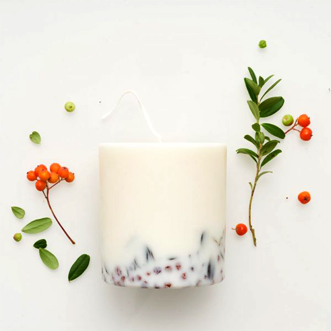 MUNIO Ashberries & Bilberry Leaves Candle (580g)