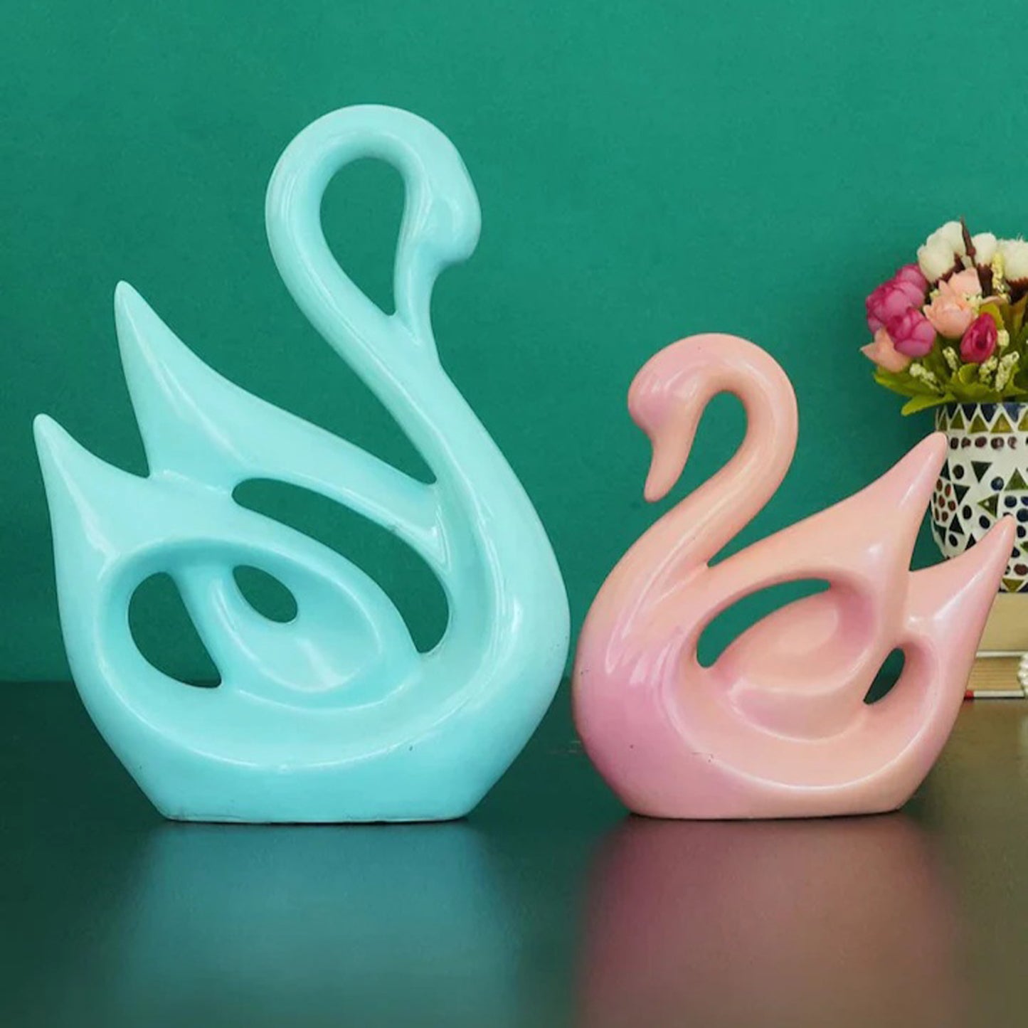 Swan Couple Showpieces (Set of 2)
