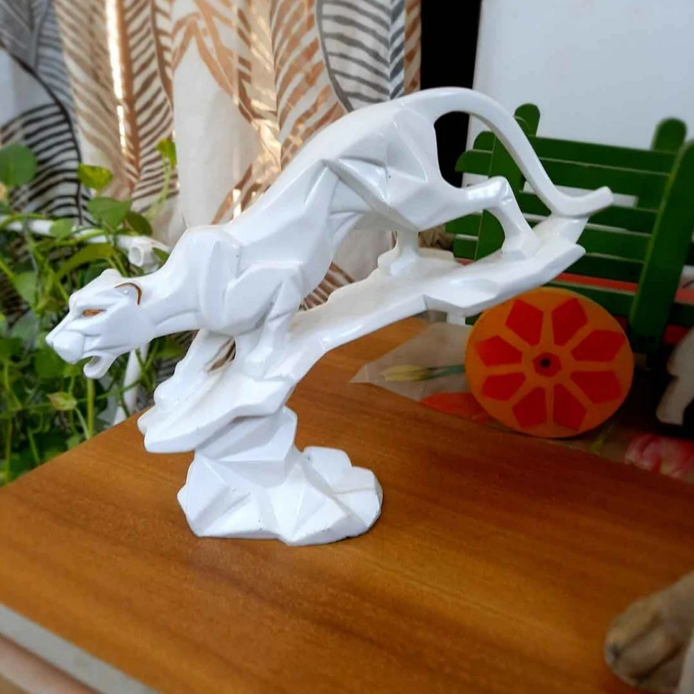 Panther Showpiece