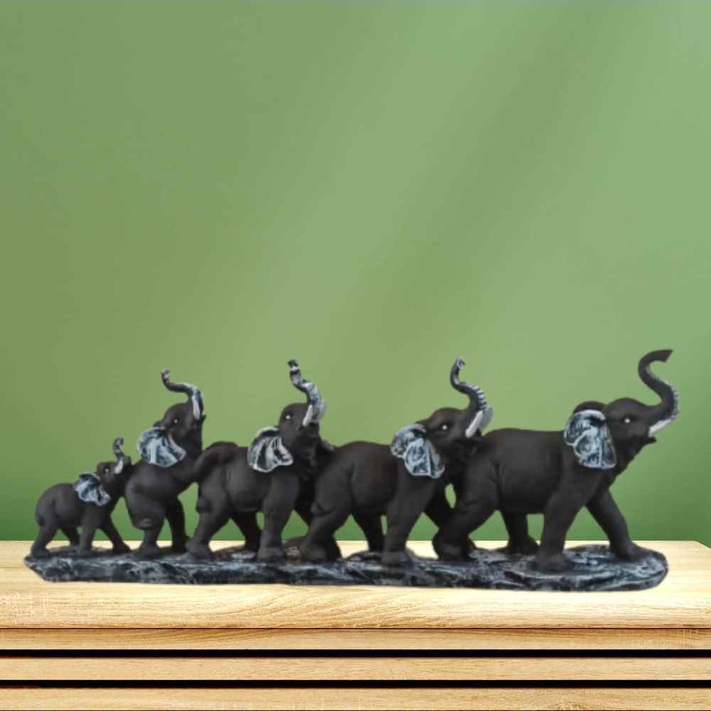 Elephant Family Showpiece