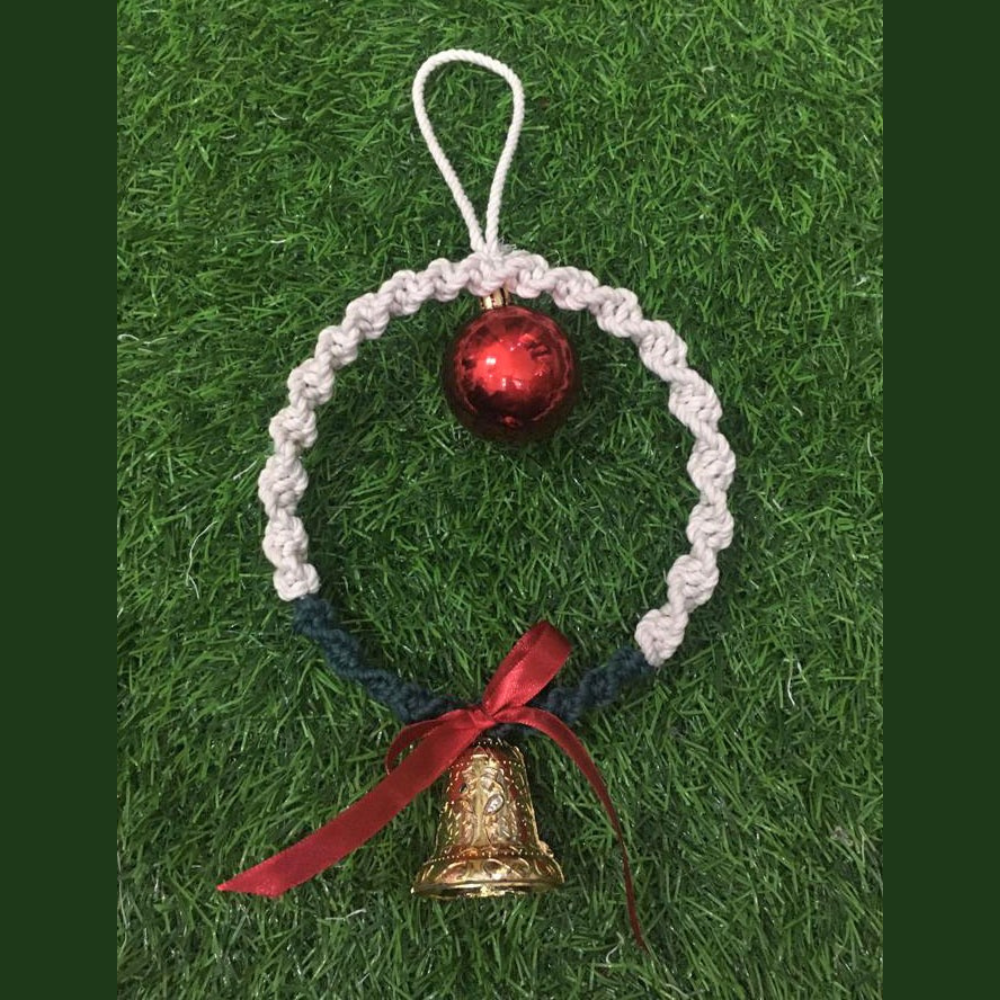 Macrame Christmas Wreath (White)