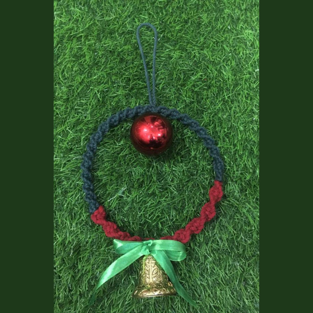 Macrame Christmas Wreath (White)
