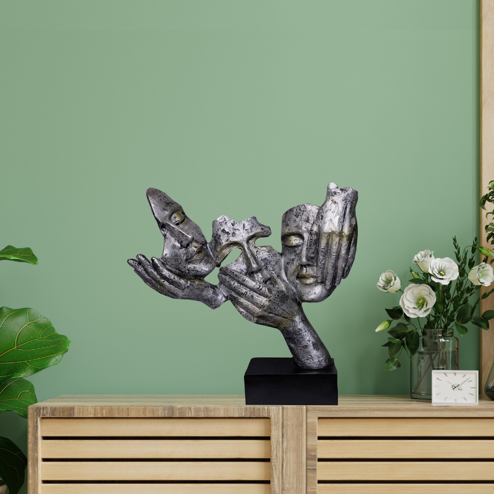 Hand-Face Statue (Modern-Art)