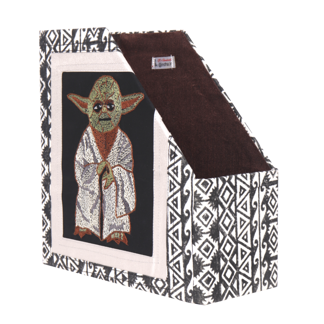 Indha Baby Yoda Magazine Holder