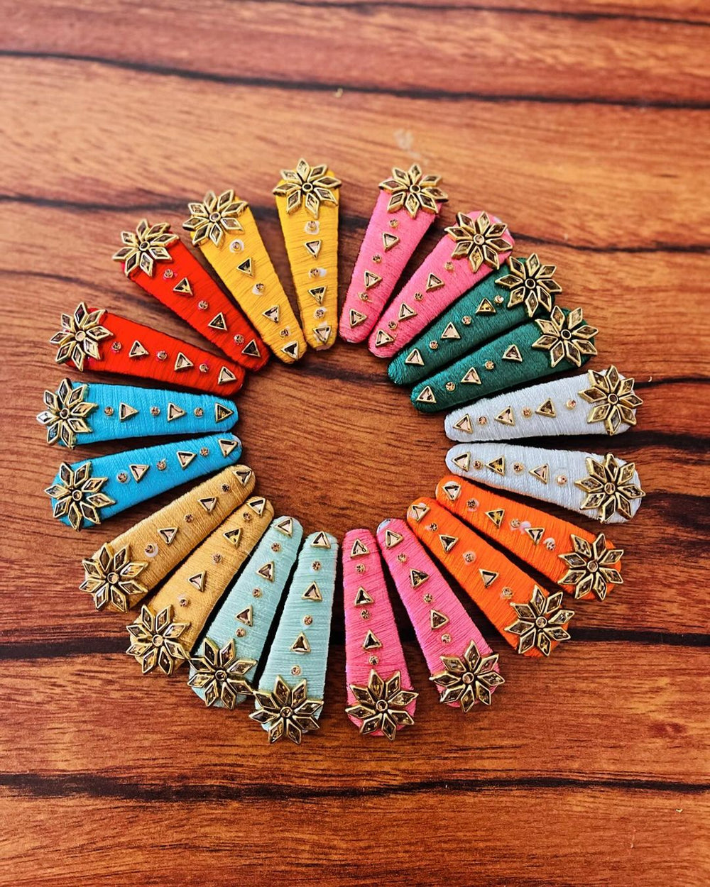 Silk thread tictac clip