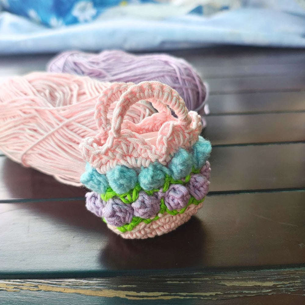 
                  
                    AirPods Case | Tulip Purse Crochet – Handmade Floral Cover
                  
                