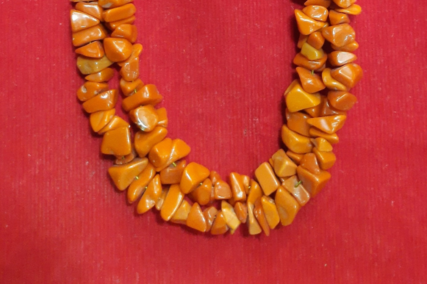 
                  
                    Stylish combo of double layer red chip agate beads and blue Dul Dul agate beads necklace.
                  
                
