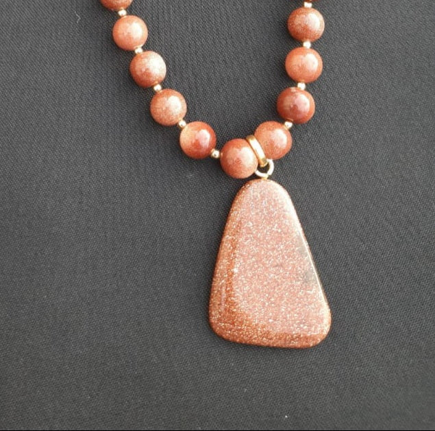 
                  
                    Sparkling sunstone beads necklace with matching earrings
                  
                