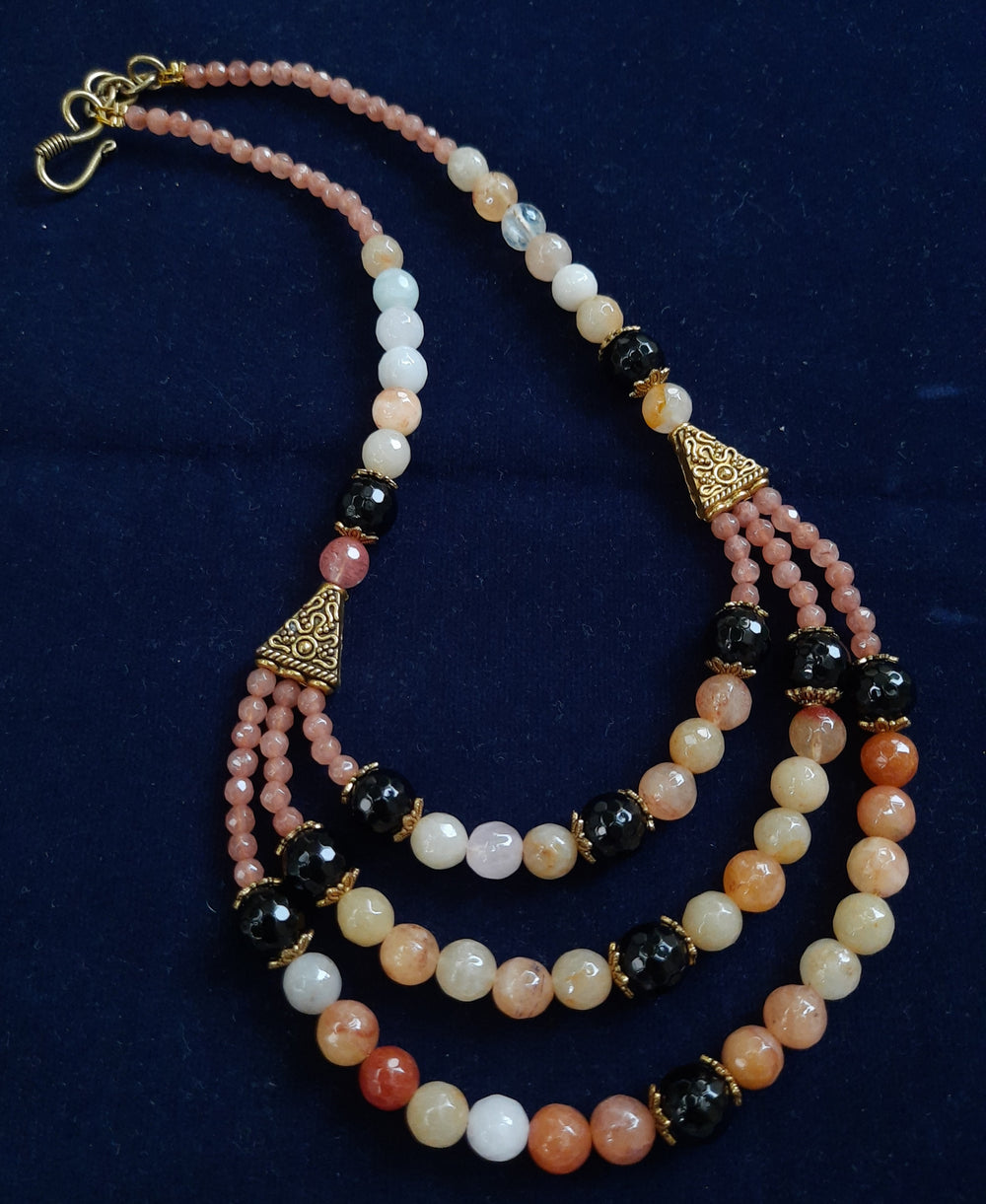 Dazzling triplet chain mixed brown agates beads necklace
