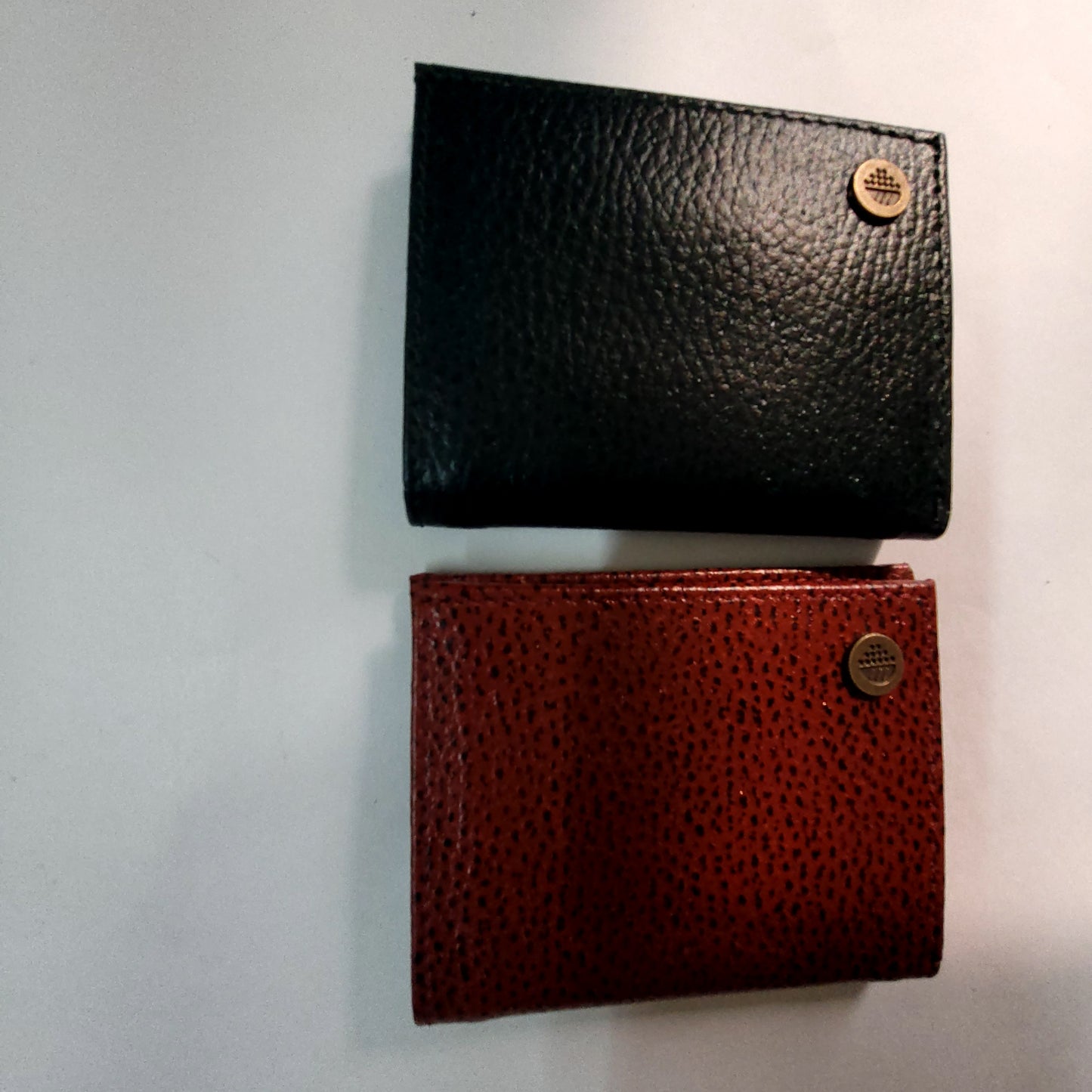 
                  
                    Kae Bifold Card Holder – Teal Green
                  
                