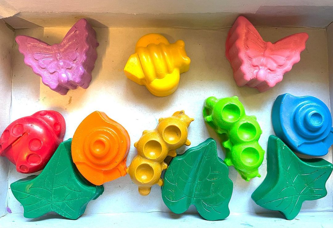
                  
                    Handmade Non-Toxic Mini Nature Theme Shaped Crayons Set of 8
                  
                