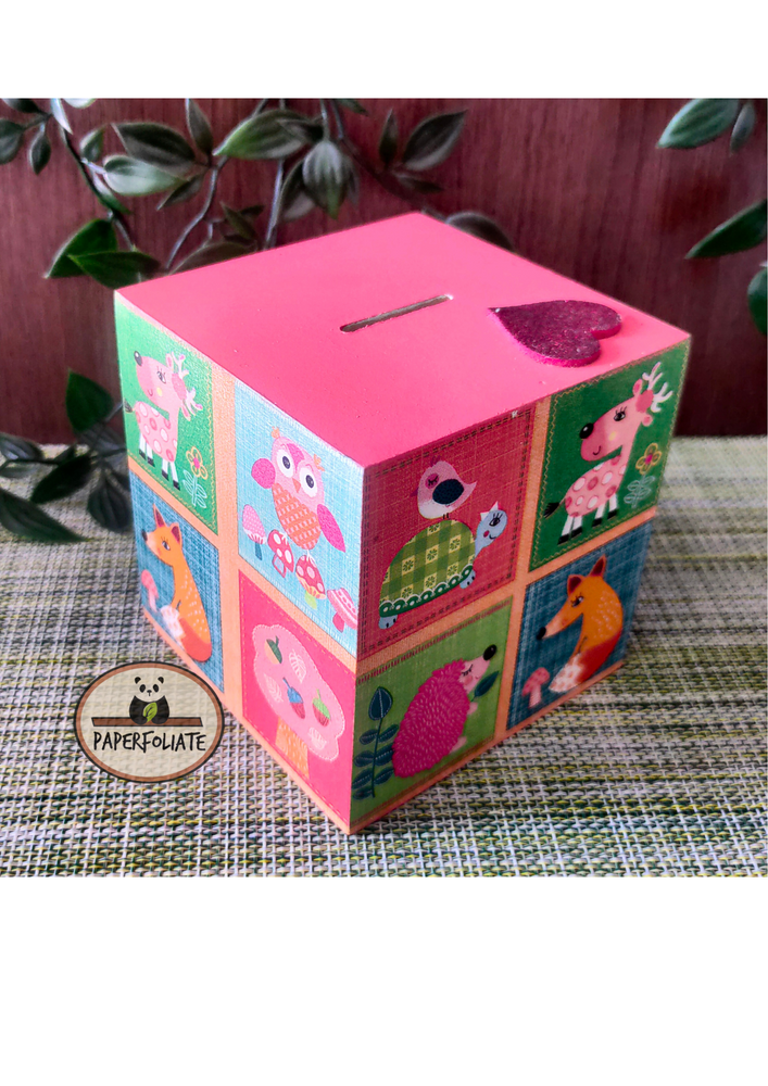 
                  
                    PIGGY BANK - ANIMAL WORLD DESIGN
                  
                