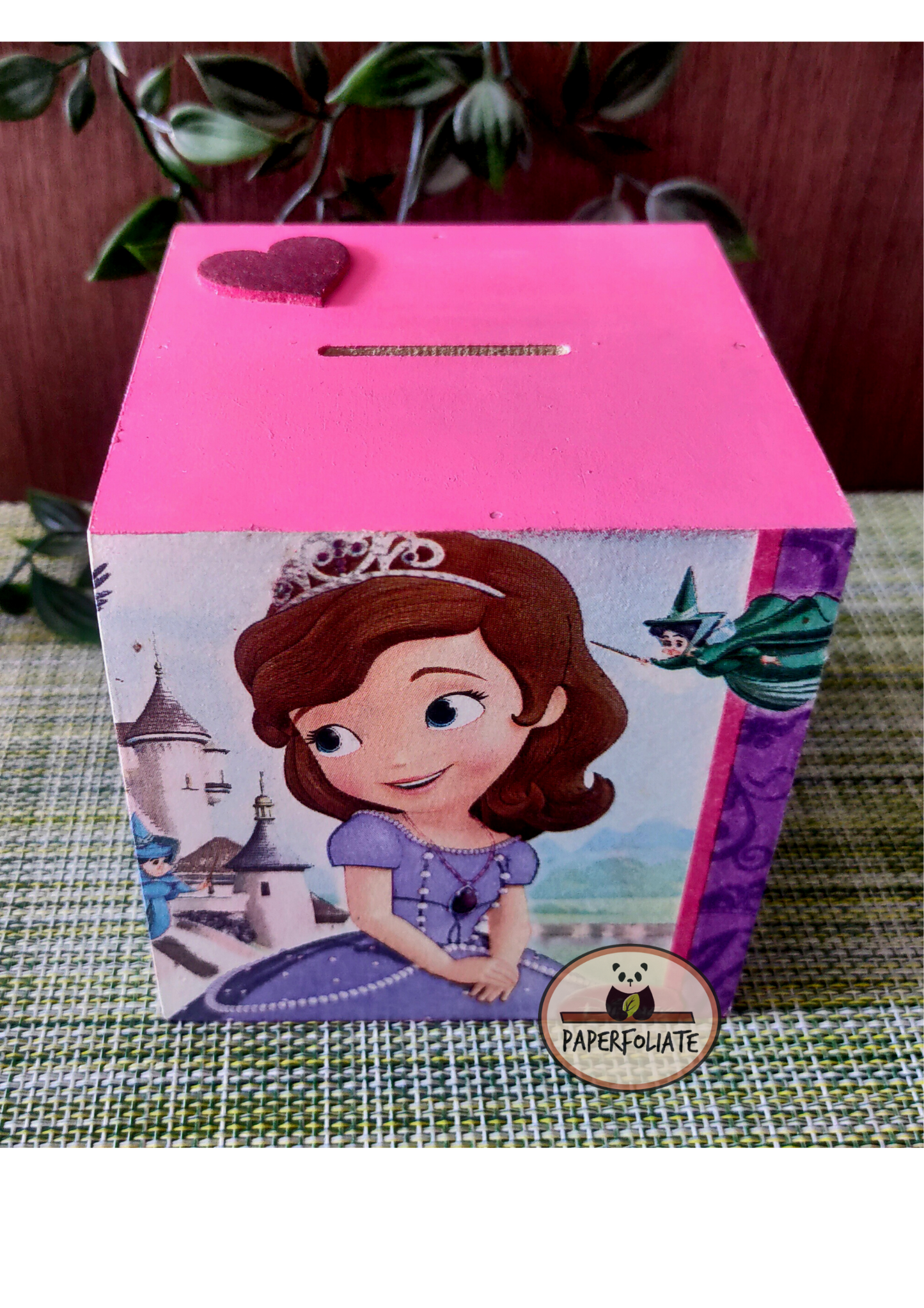 
                  
                    PIGGY BANK - DISNEY PRINCESS DESIGN
                  
                