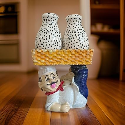 SALT AND PEPPER SHAKER ON CHEF
