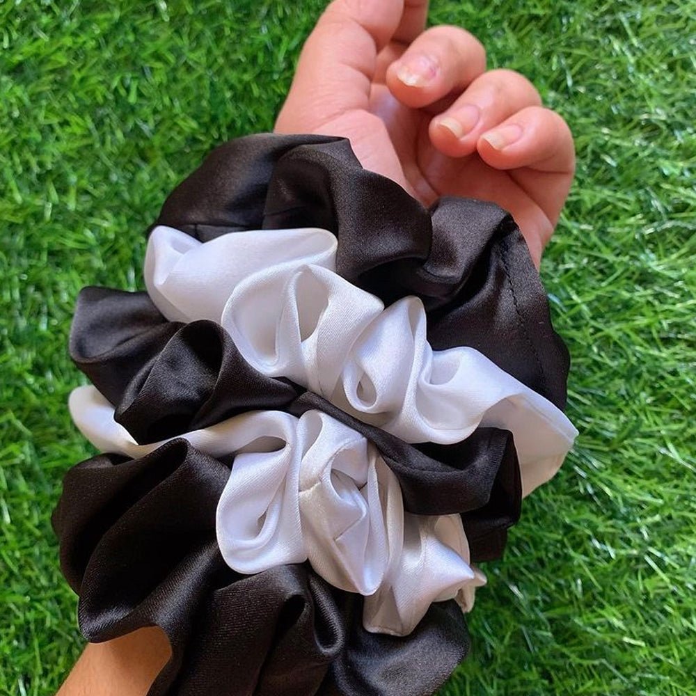 
                  
                    Black and White Scrunchie (Set of 5) - Kreate- Scrunchies
                  
                