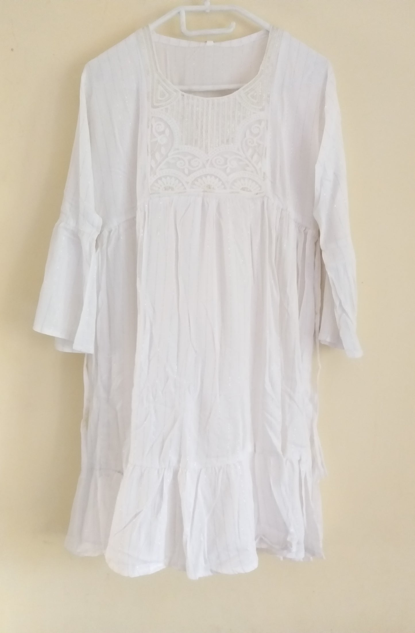 
                  
                    WOMEN WHITE KURTI -2
                  
                