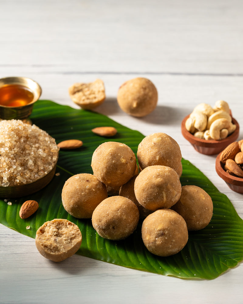 
                  
                    Gond ke laddoo
                  
                