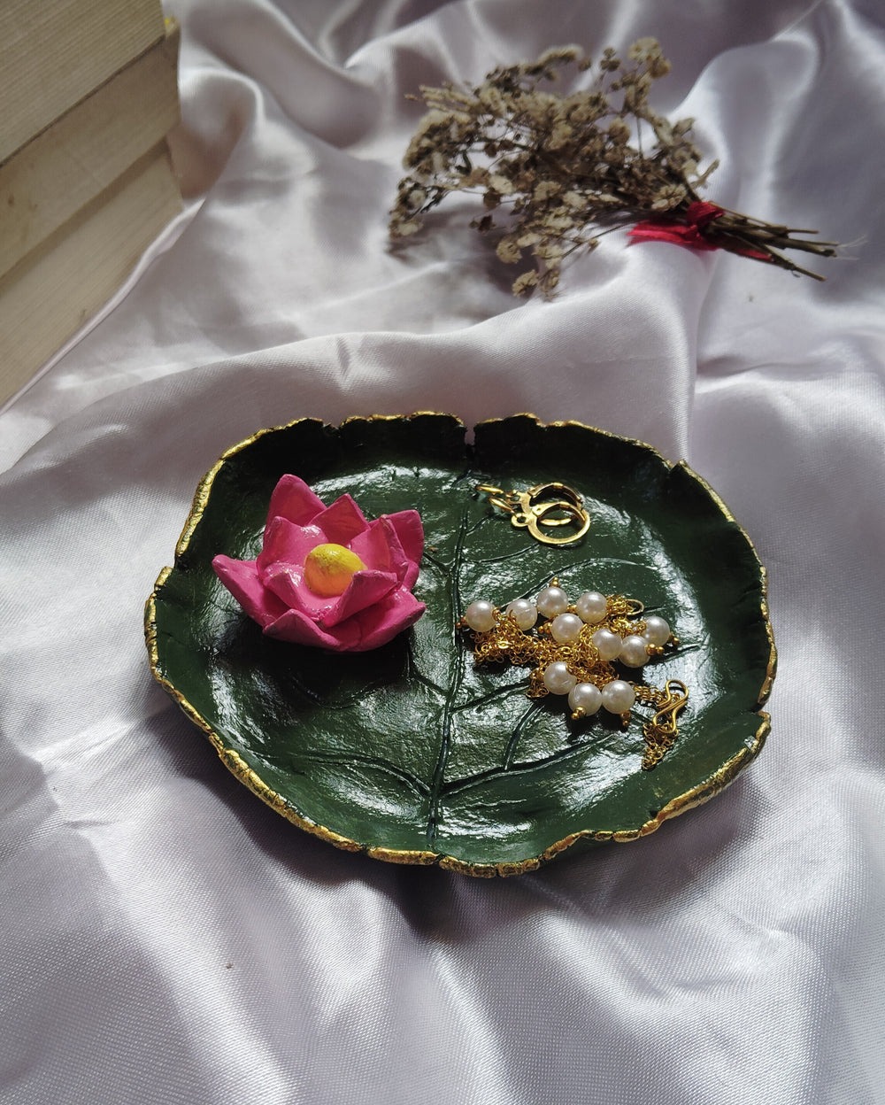 Minimalist Ceramic Trinket Dish – Jewelry Holder, Ring Plate, Gift for Her