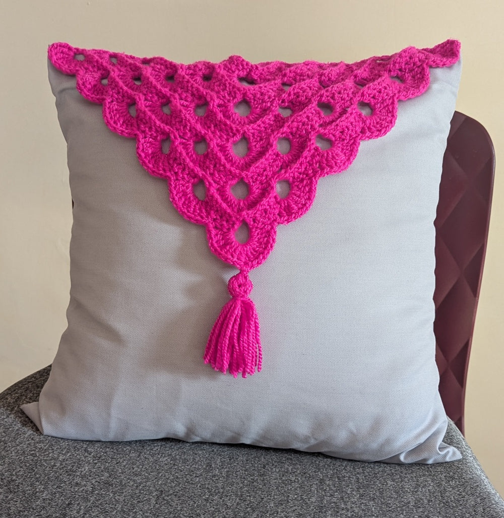 Fuchsia Lace Triangle Cushion Cover