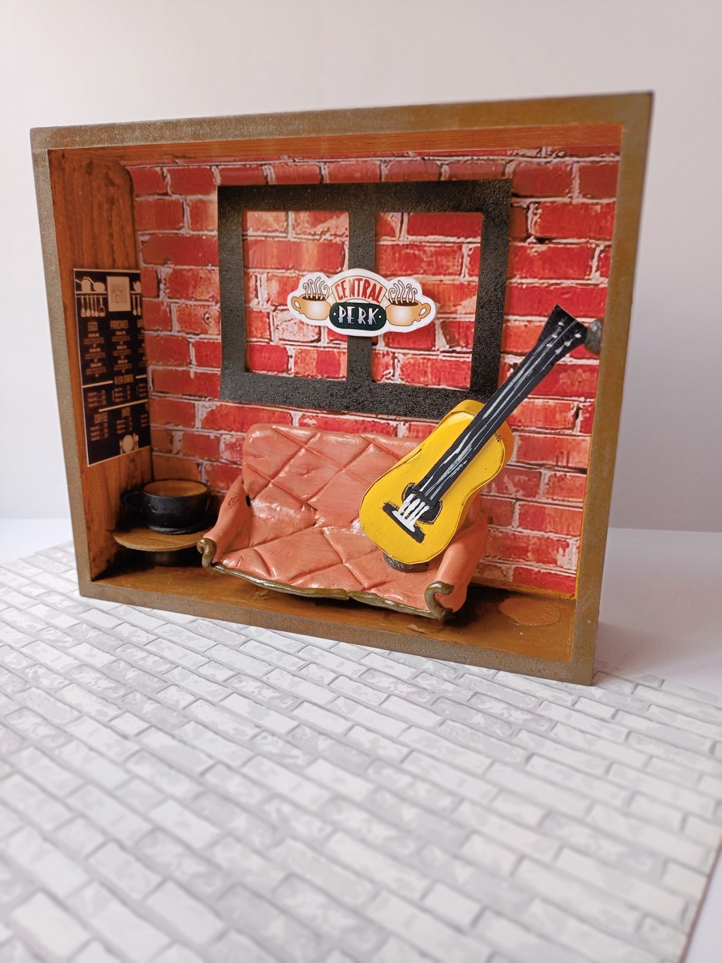 
                  
                    Central perk miniature friends TV keyholder
                  
                