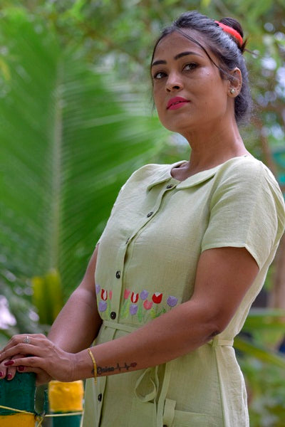 
                  
                    MARRAKECH – Smart fit, A Line One-Piece Frock Slim Dress with Short Sleeve and Peter-pan Collar for a beautiful vacation.
                  
                